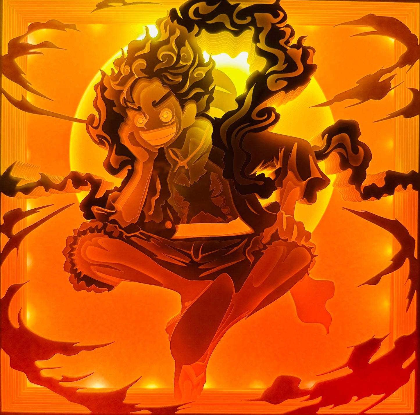 One Piece, Eiichiro Oda, Luffy Gear 5, Monkey D. Luffy, Gear Fifth, Nika, dieu du soleil, fruit du démon Gomu Gomu no Mi, Hito Hito no Mi, Joy Boy, transformation légendaire, manga culte, anime culte, shonen, équipage du chapeau de paille, Mugiwara, combat épique, univers fantastique, Grand Line, Nouveau Monde, tableau lumineux, lightbox, shadowbox, cadre lumineux, papier découpé, art lumineux, décoration murale, idée cadeau manga, déco geek, cadeau otaku