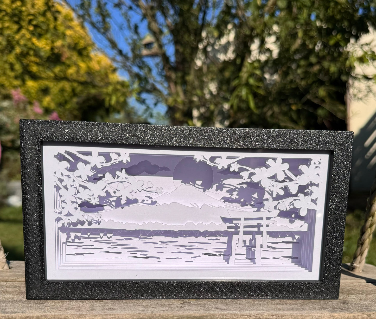 Tableau lumineux Mont Fuji en papier découpé – 10x20 cm