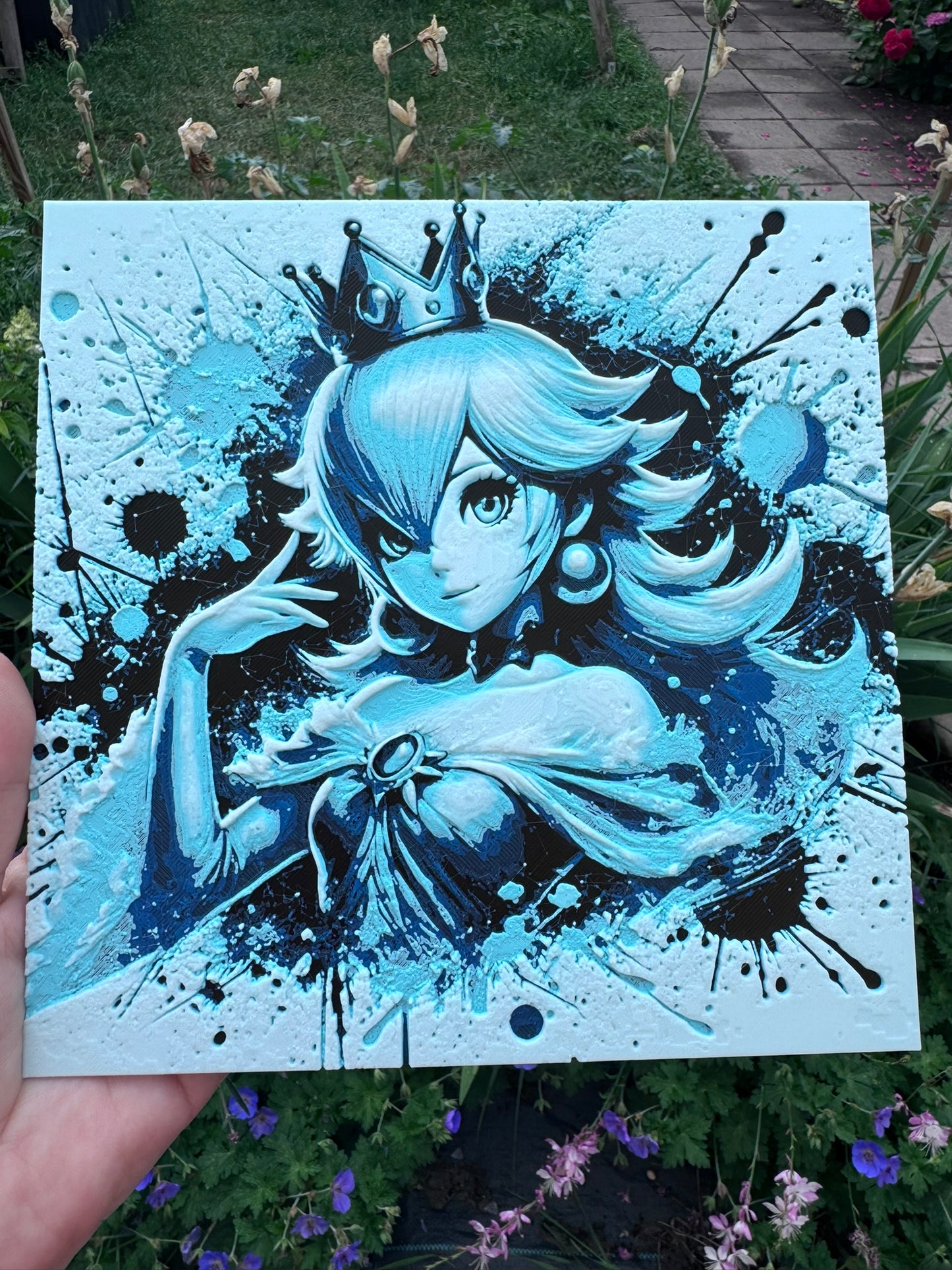 Rosalina, Harmonie, Princesse Harmonie, Princess Rosalina, Super Mario Galaxy, Nintendo, Mario, Luma, univers cosmique, gardienne des étoiles, galaxie, princesse Nintendo, HueForge, impression 3D, plaque HueForge, art 3D, décoration gaming, décoration geek, cadeau gamer, collection Nintendo, fan art Rosalina, décoration chambre gamer, univers féerique, personnage Nintendo