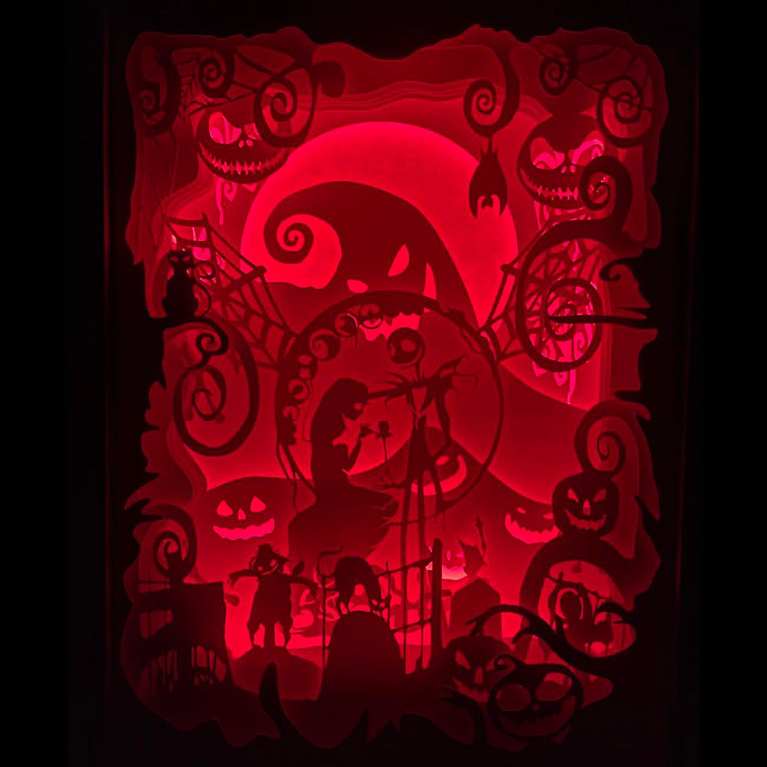 L’Étrange Noël de Monsieur Jack, The Nightmare Before Christmas, Tim Burton, Disney, Jack Skellington, Sally, Oogie Boogie,roi des citrouilles, citrouille, squelette, personnage culte, univers gothique, film d’animation culte, stop motion, Halloween Town, Noël magique, film sombre et féerique, héros emblématique, tableau lumineux, lightbox, shadowbox, cadre lumineux, papier découpé, art lumineux, décoration murale, idée cadeau Disney, déco geek