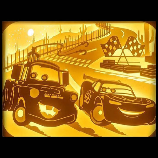 Cars, Disney Pixar, Flash McQueen, Martin, Sally, Doc Hudson, Radiator Springs, course automobile, film d’animation culte, univers Pixar, voiture rouge, personnages Disney, saga Cars, Cars 2, Cars 3, animation Disney, dessin animé culte, tableau lumineux, lightbox, shadowbox, cadre lumineux, décoration murale, papier découpé, art lumineux, idée cadeau Disney, déco geek, cadeau enfant, déco chambre enfant