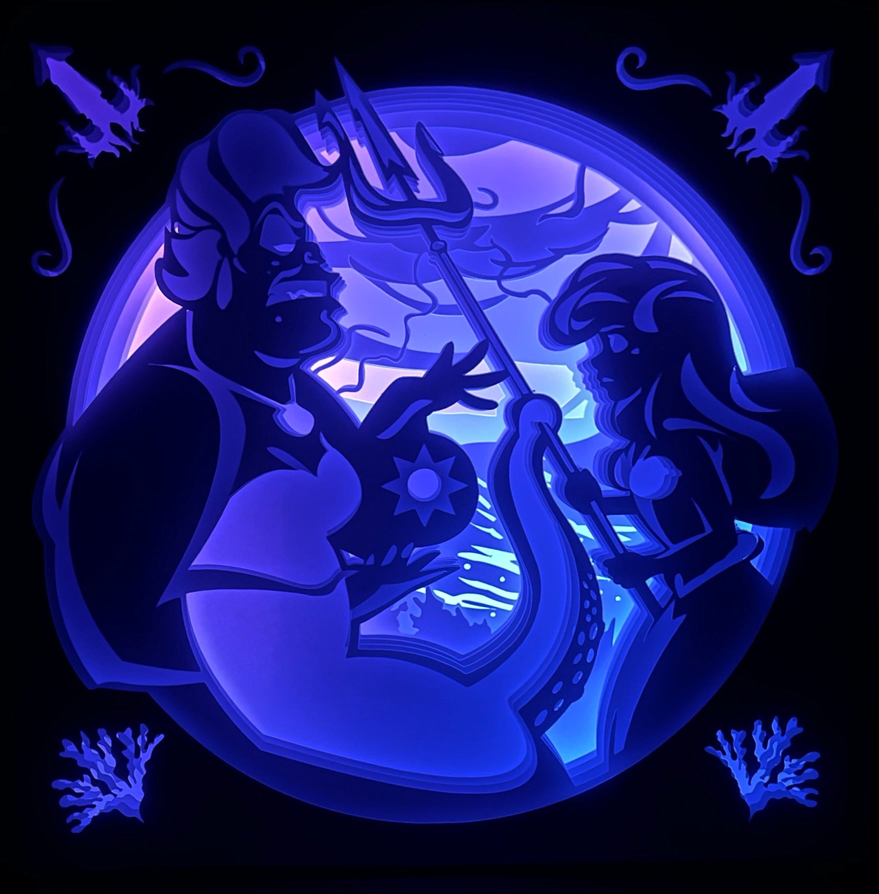 Ursula, Ariel, La Petite Sirène, Disney, sorcière des mers, trident, magie noire, océan, mer, tentacules, Ariel sirène, villain Disney, tableau lumineux, lightbox Disney, shadowbox, papier découpé, décoration Disney, déco fantasy, lampe décorative, cadeau Disney, univers marin, scène Disney iconique