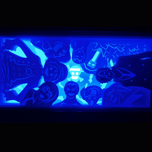 One Piece, Eiichiro Oda, manga culte, anime culte, Luffy, Zoro, Nami, Usopp, Sanji, Chopper, Robin, Franky, Brook, Jinbe, équipage du chapeau de paille, Mugiwara, Thousand Sunny, Going Merry, Grand Line, Nouveau Monde, pirates légendaires, trésor One Piece, univers fantastique, tableau lumineux, lightbox, shadowbox, cadre lumineux, papier découpé, art lumineux, décoration murale, idée cadeau manga, déco geek, cadeau otaku