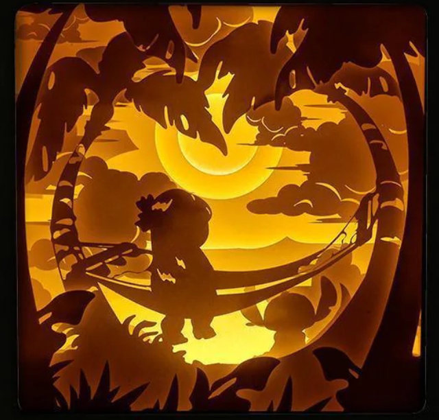 Lilo et Stitch, Disney, Stitch, Lilo, surf, plage hawaïenne, Hawaï, Ohana, famille, dessin animé culte, film d’animation Disney, univers tropical, mer et océan, coucher de soleil, vague géante, ambiance exotique, expérience 626, personnage attachant, amitié, humour Disney, tableau lumineux, lightbox, shadowbox, cadre lumineux, papier découpé, art lumineux, décoration murale, idée cadeau Disney, déco geek, cadeau fan Disney